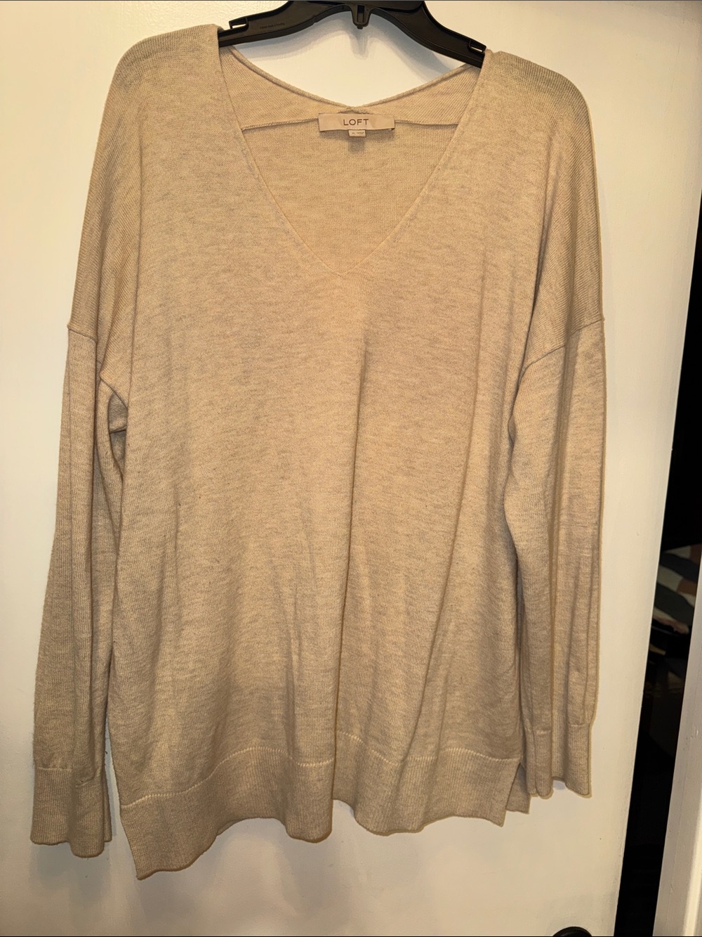 LOFT Neutral Beige/Off-White V-Neck Pullover Sweater